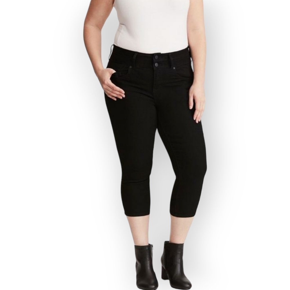 Torrid Black Cropped Skinny Jeans Size 16 short (vv)